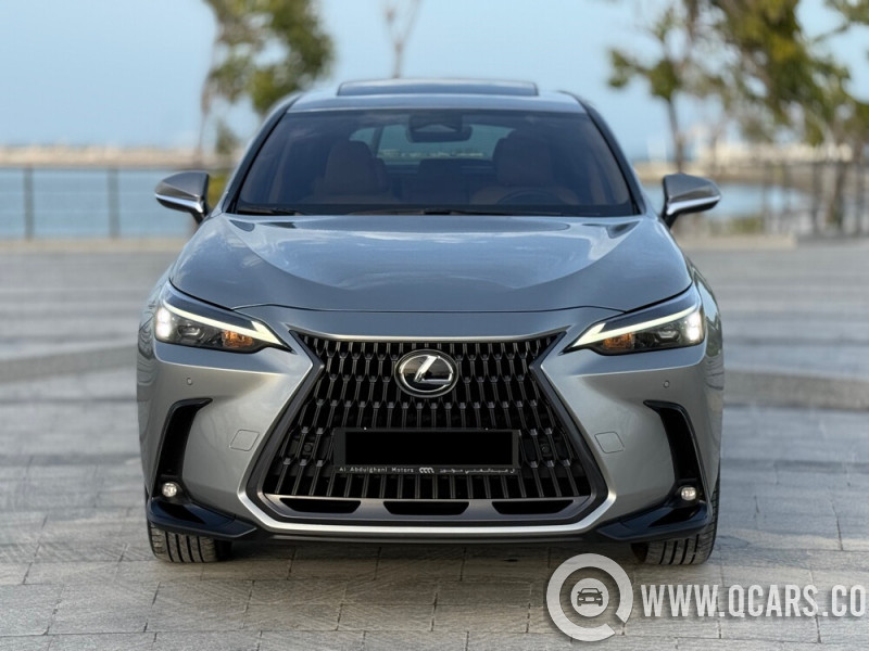 لكزس إن إكس